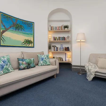 Spacious In The City Center By Rent Like Apartment