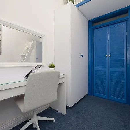 Spacious In The City Center By Rent Like *