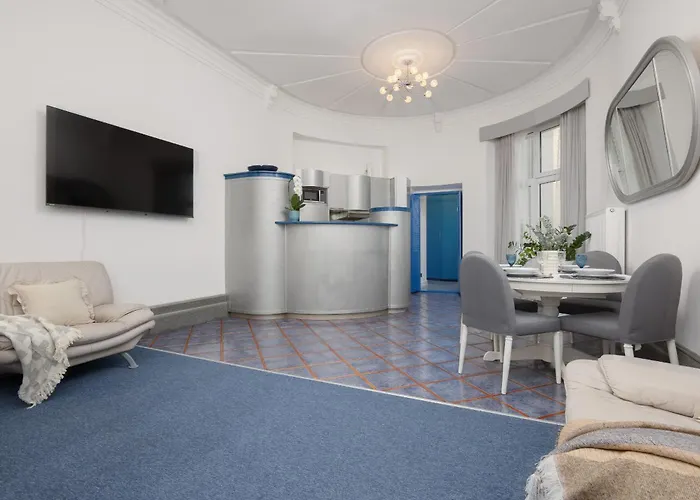 Spacious In The City Center By Rent Like Apartmán