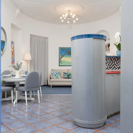 Spacious In The City Center By Rent Like Apartmán Varšava