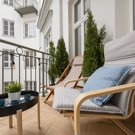 Spacious In The City Center By Rent Like Apartmán *